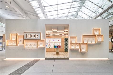 dior ポップアップストア|DIOR .